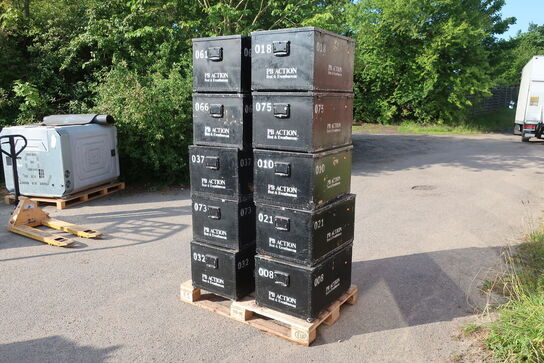 10 stk. cases til vinglas, festivalgrej m.v.