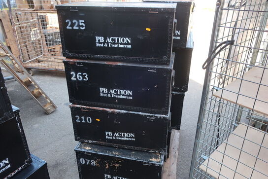 12 stk. cases til vinglas, festivalgrej m.v.