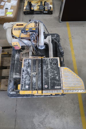 Flisesav DEWALT D24000