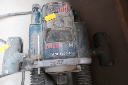 Overfræser BOSCH GOF 1300 ACE