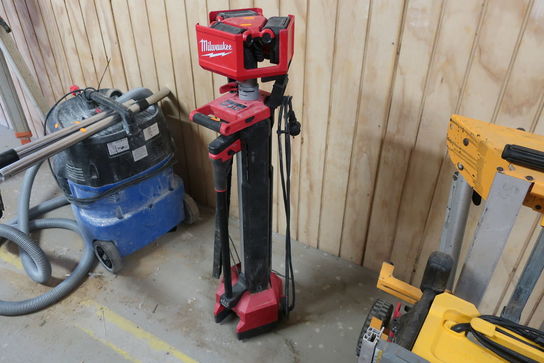 Arbejdslampe MILWAUKEE M18 HOSALC