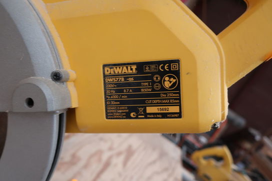 Kap-/geringssav DEWALT DWS778-QS