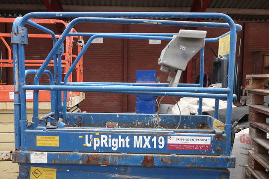 Sakslift UPRIGHT MX19