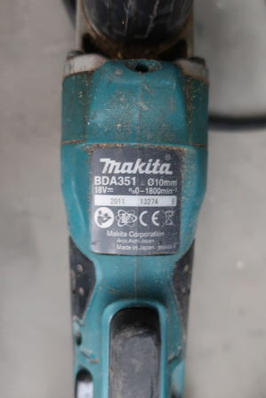 Akku vinkelskruemaskine MAKITA BDA351 med batteri og lader