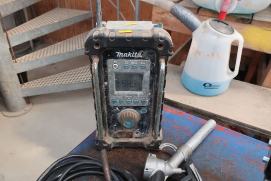 Arbejdsradio MAKITA med batteri