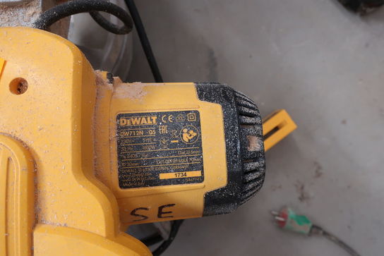 Kap-/geringssav DEWALT DW712N-QS med arbejdsbord