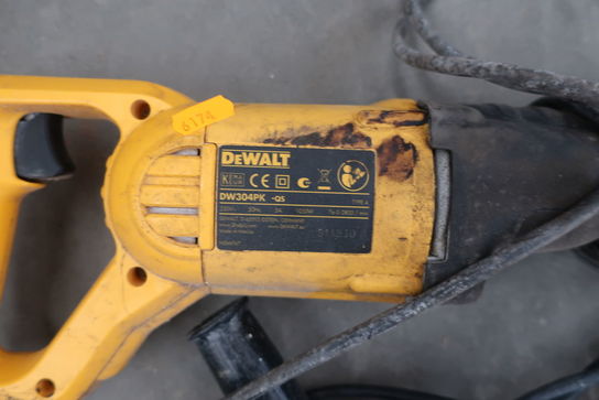 Bajonetsav DEWALT DW304PK, vinkelsliber MAKITA 9565CV