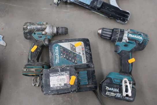 2 stk. akku bore/skruemaskiner MAKITA DTW285, DHP484 med 2 stk. batteri og lader