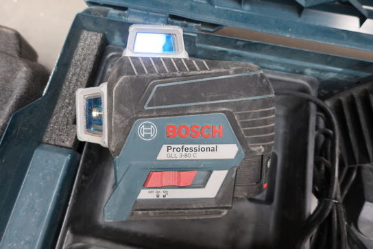 Linjelaser BOSCH Professional GLL 3-80 C med batteri og lader