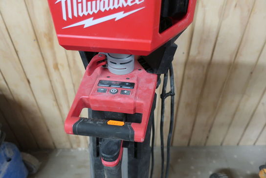 Arbejdslampe MILWAUKEE M18 HOSALC