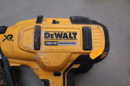 Akku dykkerpistol DEWALT DCN660