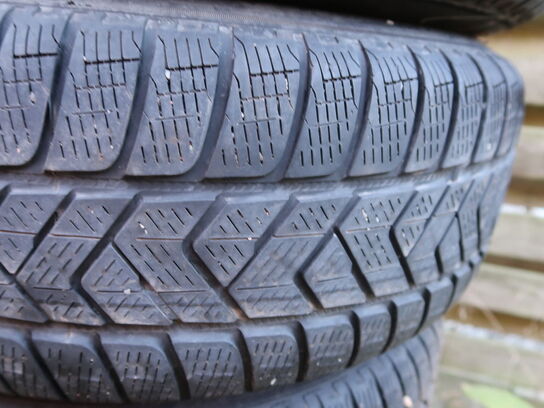 Alufælge MERCEDES PIRELLI vinter 235/65 R17 104H, nye vinterdæk (stor set ikke brugt)