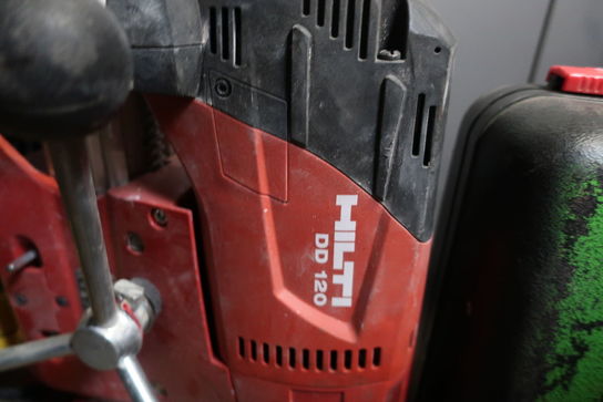 Diamantboremaskine HILTI DD120 på stativ