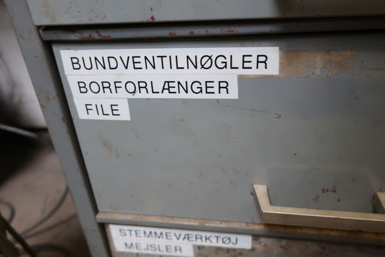 Div. bundventilnøgler, borforlængere m.m.