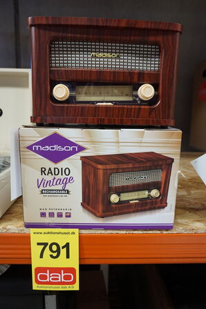 Madison Vintage Radio m. Bluetooth og FM (Træ)