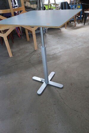 Justerbar bord