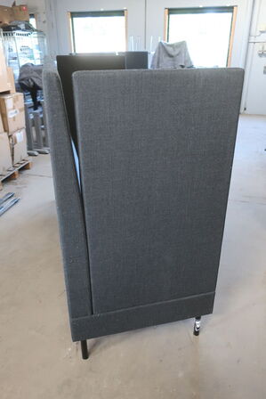 Højrygget sofa OFFECCT