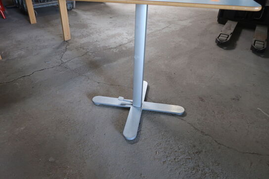 Justerbar bord
