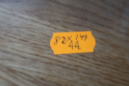 2 stk. borde med massiv bordplade