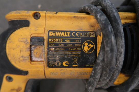 Borehammer, DeWalt D25013