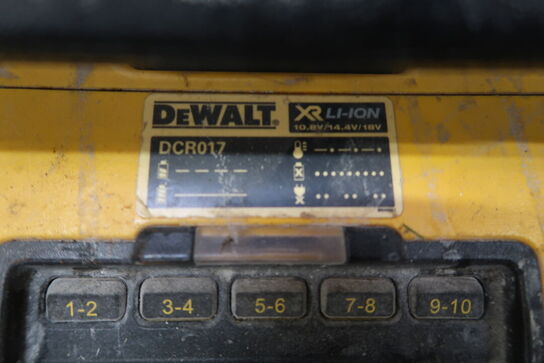 Akku byggeradio, DeWalt DCR017