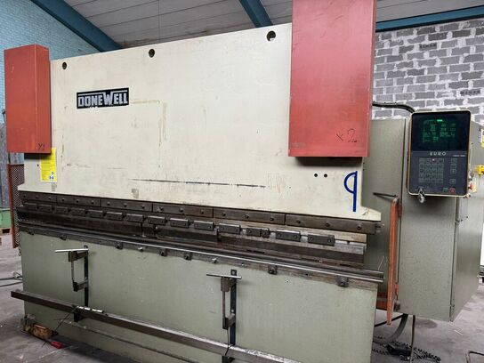 DONEWELL - Beyeler 100 x 3000  - CNC-KANTPRESSE