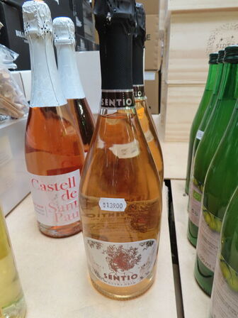 15 fl. blandet vin, hvidvin, rosevine og musserende vin