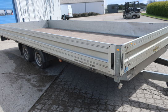 Trailer HUMBAUR 305121