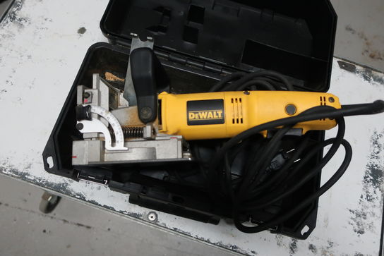 Lamelfræser DEWALT DW682