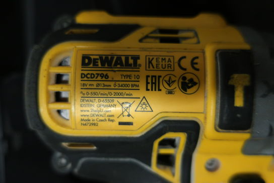 Skruemaskine DEWALT DCD796