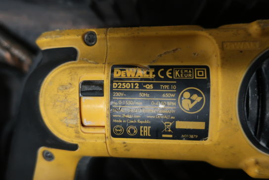 Slagboremaskine DEWALT D25012