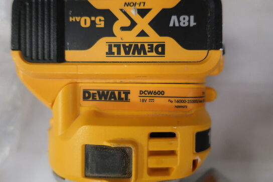 Overfræser, skruemaskine DEWALT DCW600, DCD796