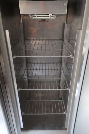 Køleskab SAGI FD70T
