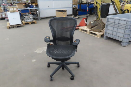 Kontorstol HERMAN MILLER, sort