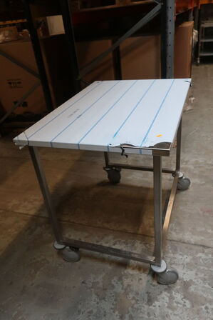 Arbejdsbord m/hjul B1000 x D700 x H900 mm