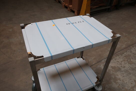 Kørebord 600x400 mm m/ vulstkant m/over og underhylde